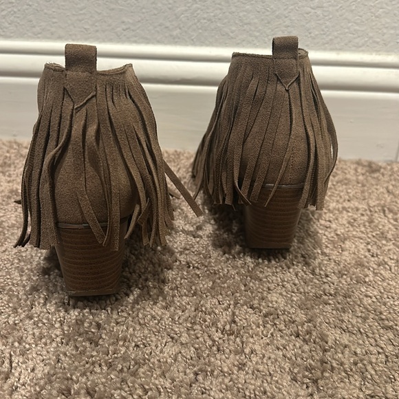 Fringe booties - Picture 2 of 3
